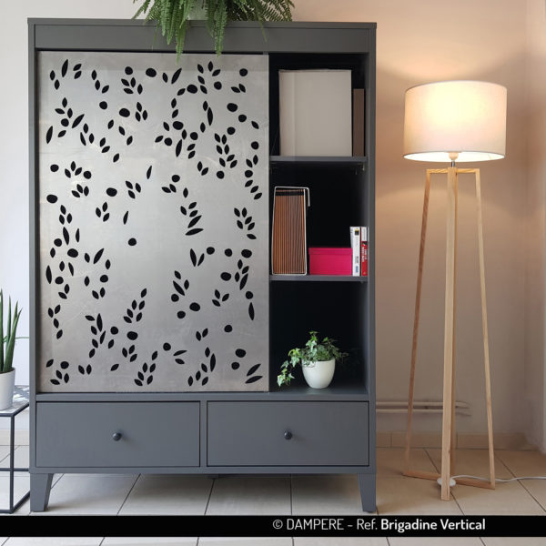 Tole perforee decorative BRIGADINE par Dampere